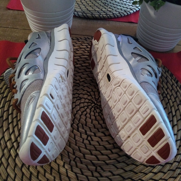 Nike Free Run 2 size 5.5 - Picture 2 of 8